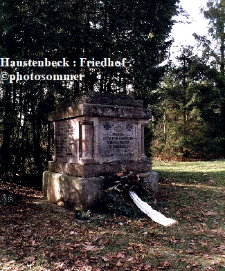 Haustenbeck : Friedhof .  
photosommer