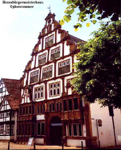 Hexenbrgermeisterhaus.
photosommer