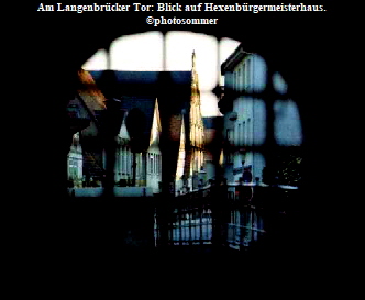 Am Langenbrcker Tor: Blick auf Hexenbrgermeisterhaus.
photosommer