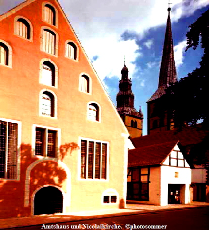 Amtshaus und Nicolaikirche.  photosommer