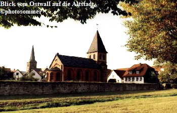 Blick vom Ostwall auf die Altstadt.  
photosommer